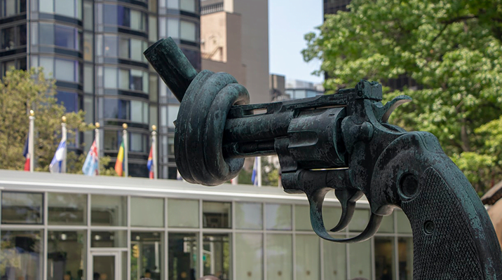 The Knotted Gun sculpture